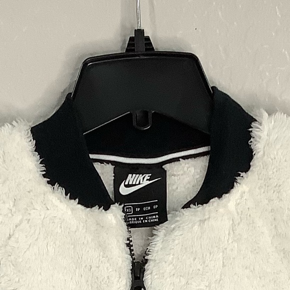 Nike XS “wolf” sherpa jacket, zip front, burnt Orange color, varsity/bomber - Picture 7 of 7